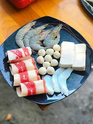 Chén ngay LẨU NHẬT HAI NGĂN giá con nhà nghèo - ảnh 2 chen ngay lau nhat hai ngan gia con nha ngheo - anh 2