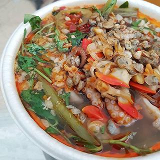 Mì Ốc Hến Dì Lan ngon có tiếng khu quận 4 - ảnh 1 mi oc hen di lan ngon co tieng khu quan 4 - anh 1