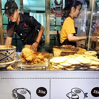 ĐỘC LẠ BÁNH MÌ THỔ NHĨ KỲ KIỂU "TÂY TẠNG TRẮNG TRẺO" - ảnh 4 doc la banh mi tho nhi ky kieu "tay tang trang treo" - anh 4