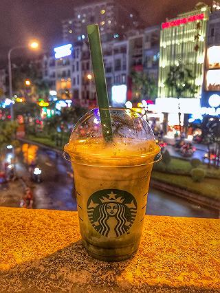 STARBUCKS - Góc nhỏ ngắm phố thị - ảnh 1 starbucks - goc nho ngam pho thi - anh 1