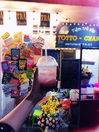 Tiệm trà sữa này chill phết. Ngon rẻ và anh chủ lạnh lùng dễ thương - ảnh 3 tiem tra sua nay chill phet. ngon re va anh chu lanh lung de thuong - anh 3
