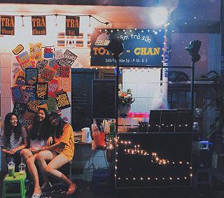 Tiệm trà sữa này chill phết. Ngon rẻ và anh chủ lạnh lùng dễ thương - ảnh 1 tiem tra sua nay chill phet. ngon re va anh chu lanh lung de thuong - anh 1