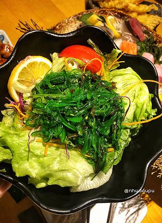 LẦN ĐẦU ĂN SASHIMI VÀ CÁI KẾT! - ảnh 4 lan dau an sashimi va cai ket! - anh 4