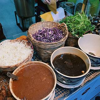 BÁNH MÌ THIỂM TÂY - ĂN XONG PHÊ NGAY - ảnh 3 banh mi thiem tay - an xong phe ngay - anh 3