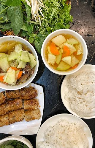 BÚN CHẢ NỔI NHƯ CỒN Ở KHU FRANCISLON - ảnh 2 bun cha noi nhu con o khu francislon - anh 2