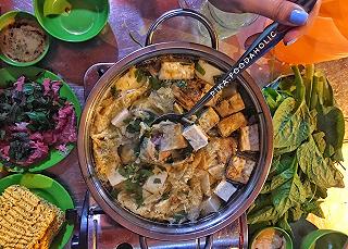 CÓ MỘT QUÁN LẨU BÒ BÌNH DÂN NẰM TRÊN CON ĐƯỜNG DƯƠNG QUẢNG HÀM GÒ VẤP🤣🤣 - ảnh 1 co mot quan lau bo binh dan nam tren con duong duong quang ham go vap🤣🤣 - anh 1