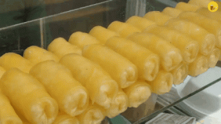Tủ bánh cuốn ngọt miền Tây 20 năm ở đất Sài Gòn - ảnh 1 tu banh cuon ngot mien tay 20 nam o dat sai gon - anh 1