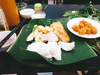 Ra phố tây ăn bún đậu xem ai có hú hồn - ảnh 1 ra pho tay an bun dau xem ai co hu hon - anh 1