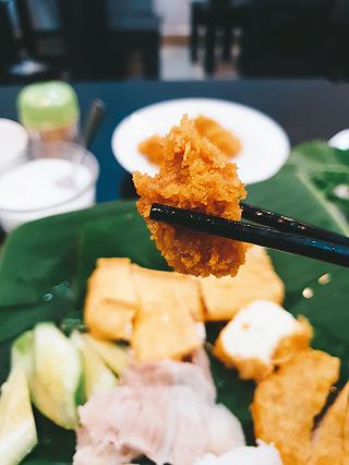 Ra phố tây ăn bún đậu xem ai có hú hồn - ảnh 6 ra pho tay an bun dau xem ai co hu hon - anh 6