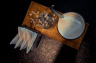 cafe film mới toanh quận 1 - ảnh 1 cafe film moi toanh quan 1 - anh 1