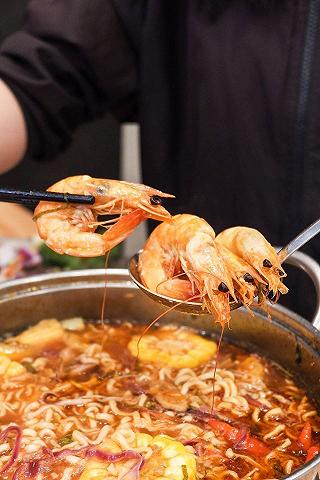 Mì Cay Sasin ngon thiệt hôn? - ảnh 4 mi cay sasin ngon thiet hon? - anh 4