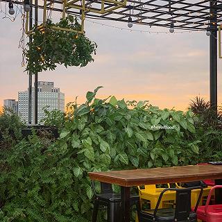 VIEW CHILL- QUÁN NƯỚC ROOFTOP Ở TẦNG 6 TẠI QUẬN 1 - ảnh 6 view chill- quan nuoc rooftop o tang 6 tai quan 1 - anh 6