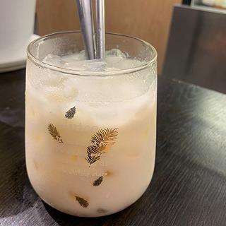Tiệm bánh có mèo làm khách u mê - ảnh 6 tiem banh co meo lam khach u me - anh 6