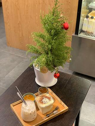 Tiệm bánh có mèo làm khách u mê - ảnh 2 tiem banh co meo lam khach u me - anh 2