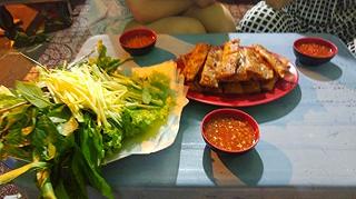 KHÁM PHÁ ẨM THỰC GẦN NHÀ - CHẢ LỤI LAGI SIÊU NGON - ảnh 1 khám phá ảm thuc gàn nha - chả luoi lagi sieu ngon - anh 1