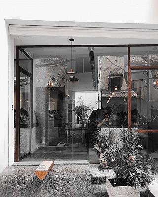 DANSHARI COFFEE - Góc coffee nhỏ xinh xẻo cùng món Quýt Mật Ong Sữa Tươi huyền thoại với bao khách dừng chân: - ảnh 1 danshari coffee - goc coffee nho xinh xeo cung mon quyt mat ong sua tuoi huyen thoai voi bao khach dung chan: - anh 1