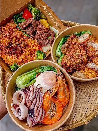 MÌ TRỘN TÊN LỬA TẠI TRẦN HƯNG ĐẠO VỚI TÔ MÌ HẤP DẪN NÓNG HỔI