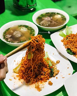 Út Tiêu - Bún Nước, Mì Trộn Muối Ớt: - ảnh 1 ut tieu - bun nuoc, mi tron muoi ot: - anh 1