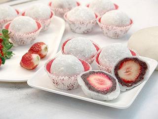 Bánh Nhật - Mochi Dâu Tây thơm ngon, đẹp đầy tinh tế khiến bạn phải nao lòng - ảnh 1 banh nhat - mochi dau tay thom ngon, dep day tinh te khien ban phai nao long - anh 1