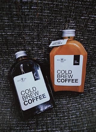 Check-in cực sang xịn cùng chai Cold Brew Coffee Đen Đá - ảnh 1 check-in cuc sang xin cung chai cold brew coffee den da - anh 1