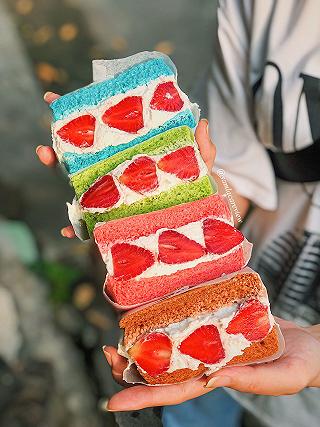Sandwich Kem Dâu 🍓 Mát Lạnh Ghiền Lắm Luôn. - ảnh 1 sandwich kem dau 🍓 mat lanh ghien lam luon. - anh 1