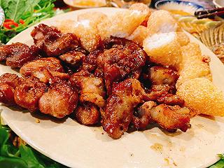 Ở ĐÂY CHỈ TOÀN MỒI NHẬU NGON XUẤT SẮC - ảnh 1 ở dây chỉ toàn mồi nhau ngon xuất sắc - anh 1