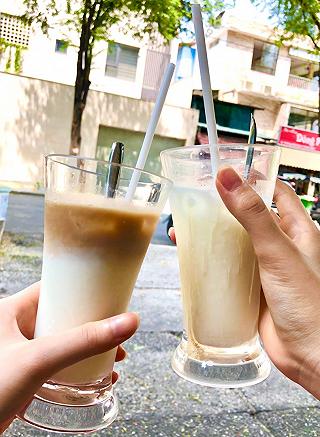 SỮA TƯƠI MƯỜI - TIỆM SỮA HƠN 20 NĂM BÌNH DỊ MÀ LUÔN TẤP NẬP - ảnh 3 sua tuoi muoi - tiem sua hon 20 nam binh di ma luon tap nap - anh 3
