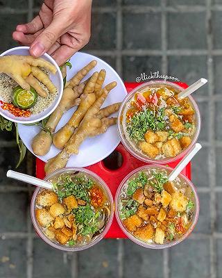 HÀNG SÚP CUA, CHÂN GÀ VỈA HÈ CHẾ BIẾN SIÊU HẤP DẪN 🤤 - ảnh 4 hang sup cua, chan ga via he che bien sieu hap dan 🤤 - anh 4