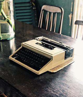 Saigon RETRO - Sống chậm nhịp lại giữa lòng Sài Gòn rộng lớn cùng chiếc cà phê xưa - ảnh 5 saigon retro - song cham nhip lai giua long sai gon rong lon cung chiec ca phe xua - anh 5