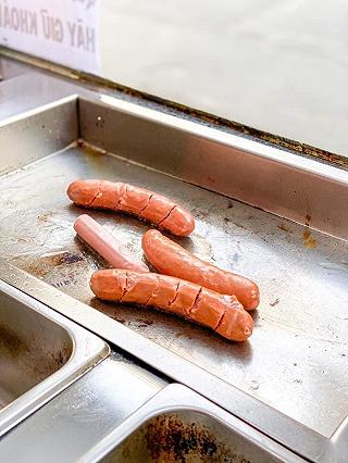 Một chiếc hotdog hấp dẫn này có đủ khiến các xị em liêu xiêu ? (Có MENU hình cuối) - ảnh 5 mot chiec hotdog hap dan nay co du khien cac xi em lieu xieu ? (co menu hinh cuoi) - anh 5