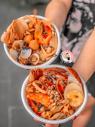 BÚN CAY NHƯNG CHẢ THẤY CAY GÌ - ảnh 2 bun cay nhung cha thay cay gi - anh 2