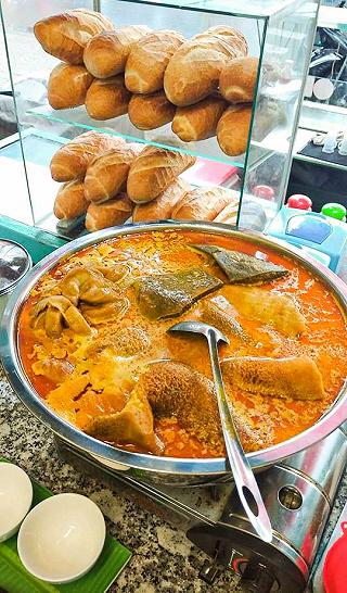 QUẦY PHÁ LẤU BÒ ĐỐI DIỆN CHỢ VƯỜN CHUỐI - ảnh 5 quay pha lau bo doi dien cho vuon chuoi - anh 5
