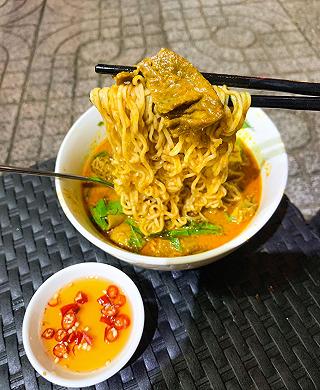 QUẦY PHÁ LẤU BÒ ĐỐI DIỆN CHỢ VƯỜN CHUỐI - ảnh 2 quay pha lau bo doi dien cho vuon chuoi - anh 2