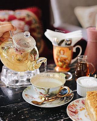 Uống trà theo kiểu Anh tại Sài Gòn 😌 - ảnh 1 uong tra theo kieu anh tai sai gon 😌 - anh 1