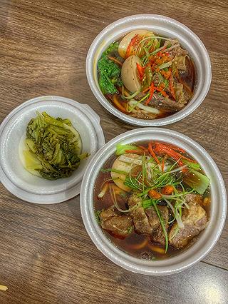 ĐI ĐÀ LẠT LÀ PHẢI ĂN MÌ BÒ PHÚ GIA NGON CỰC ĐỈNH - ảnh 1 di da lat la phai an mi bo phu gia ngon cuc dinh - anh 1