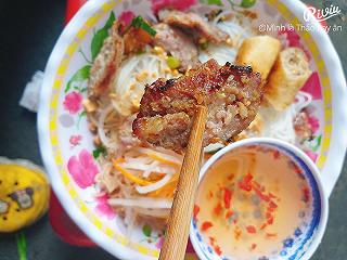 Bún thịt nướng siêu ngon và rẻ - ảnh 2 bun thit nuong sieu ngon va re - anh 2