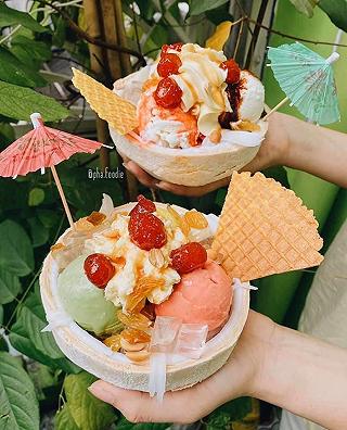 Ở ĐÂY CÓ KEM GELATO DỪA PHÔ MAI NGON HƠN NGƯỜI YÊU CŨ CỦA BẠN. 😌 - ảnh 2 o day co kem gelato dua pho mai ngon hon nguoi yeu cu cua ban. 😌 - anh 2