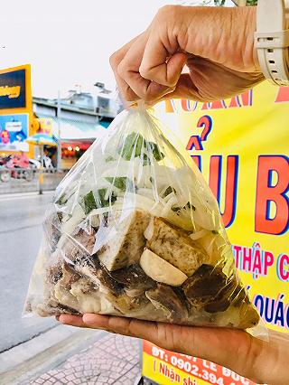 LẨU BÒ MANG VỀ 150K CÓ THẬT SỰ NGON VÀ RẺ NHƯ ĐỒN - ảnh 2 lẩu bò mang về 150k có thaôt sưo ngon và rẻ như dồn - anh 2