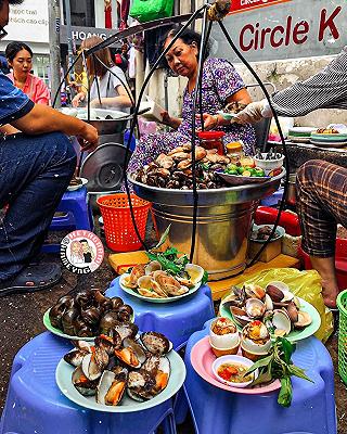 GÁNH ỐC NGỒI ĂN TRONG TƯ THẾ SẴN SÀNG BỎ CHẠY - ảnh 6 ganh oc ngoi an trong tu the san sang bo chay - anh 6