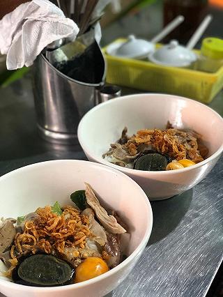 Bánh ướt lòng gà Ngân!!! - ảnh 1 banh uot long ga ngan!!! - anh 1