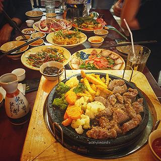 🥩BÒ FUJI VÀ RƯỢU MƠ CHO NGÀY SÀI GÒN ĐỔ MƯA⛈ - ảnh 2 🥩bo fuji va ruou mo cho ngay sai gon do mua⛈ - anh 2