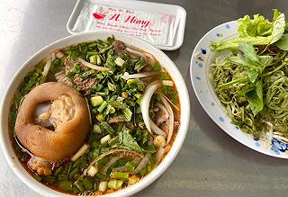 Bún Bò huế a Hùng-Ăn vô lỗ tai lùng bùng - ảnh 2 bun bo hue a hung-an vo lo tai lung bung - anh 2