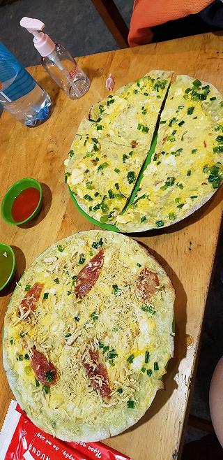 Bánh tráng nướng bờ kè - ảnh 1 banh trang nuong bo ke - anh 1