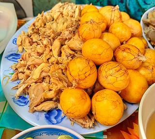 BÀ TỊ - BÚN & MÌ TRỨNG NON LÒNG ĐÀO - ảnh 1 ba ti - bun & mi trung non long dao - anh 1