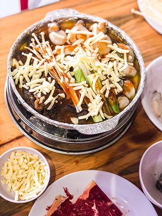 Bò Sốt Phố Ngay Ngã Tư Hàng Xanh - ảnh 2 bo sot pho ngay nga tu hang xanh - anh 2
