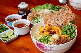 Mì Quảng nhà làm tại Dĩ An, Bình Dương - ảnh 2 mi quang nha lam tai di an, binh duong - anh 2