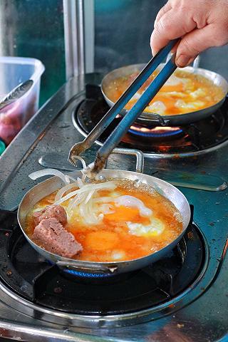 BÁNH MÌ CHẢO DÀNH CHO TÍN ĐỒ THỨC TRỂ - ảnh 4 banh mi chao danh cho tin do thuc tre - anh 4