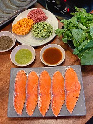 BUFFE GIỜ VÀNG ĂN NO NÊ CHỈ TỪ 197k tại RAKUEN HOTPOT - ảnh 6 buffe gio vang an no ne chi tu 197k tai rakuen hotpot - anh 6