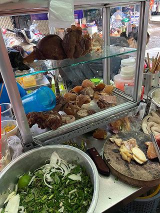 bún bò cô Cúc - ảnh 3 bun bo co cuc - anh 3
