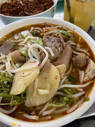 bún bò cô Cúc - ảnh 5 bun bo co cuc - anh 5